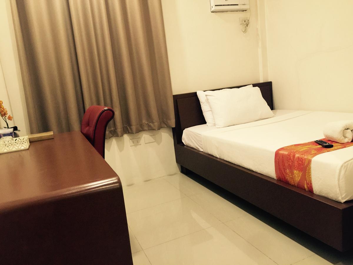 Maruyog'S Ridge Convention Center Hotell Quezon City Exteriör bild