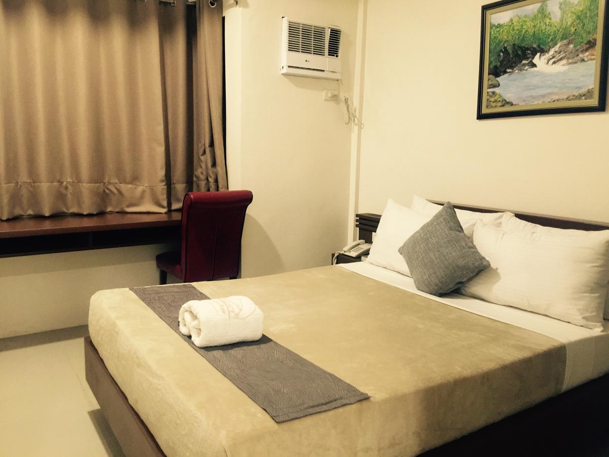 Maruyog'S Ridge Convention Center Hotell Quezon City Exteriör bild