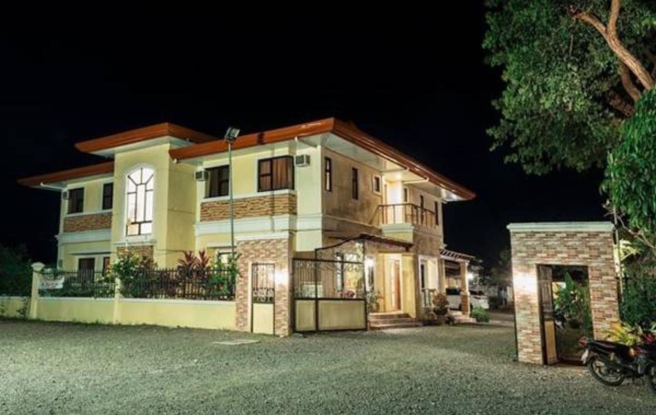 Maruyog'S Ridge Convention Center Hotell Quezon City Exteriör bild